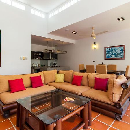 Kamala Hills Serviced Apartments Kamer foto