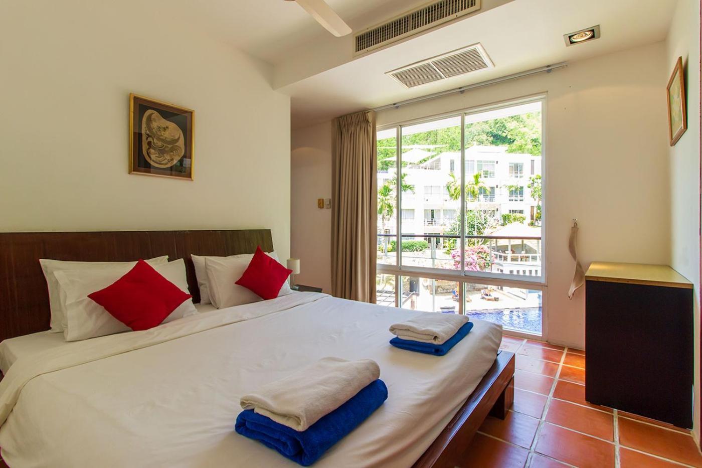 Kamala Hills Serviced Apartments Kamer foto